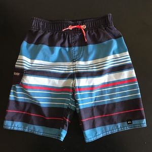 Quiksilver Board Shorts Size: Toddler 4